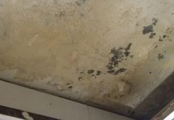 达州阳台漏水维修公司分享下达州卫生间渗水维修需要注意哪些问题。